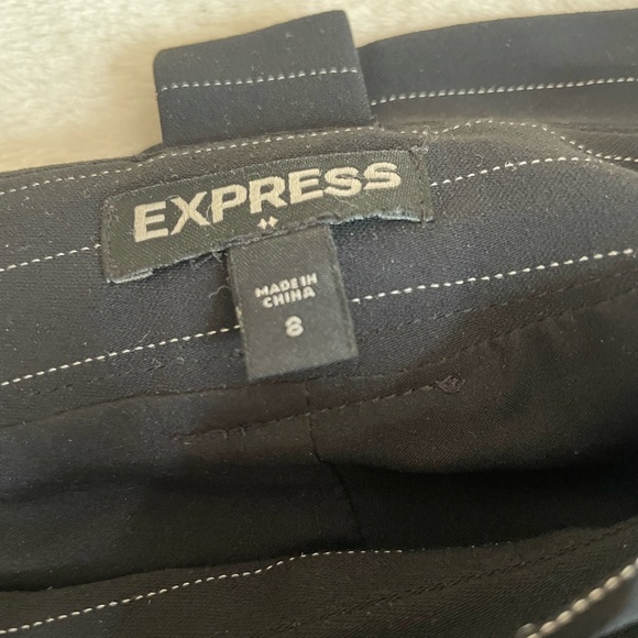 Express Women's Striped Mini Skirt With Belt - Picture 5 of 9